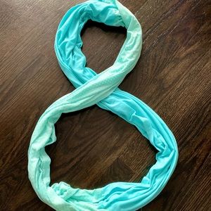 Light blue/turquoise Lululemon Infinity Scarf